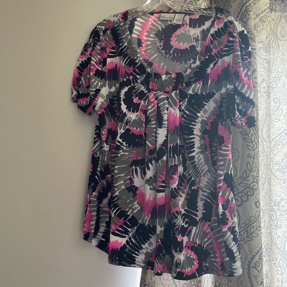 Women’s short sleeve shirt!